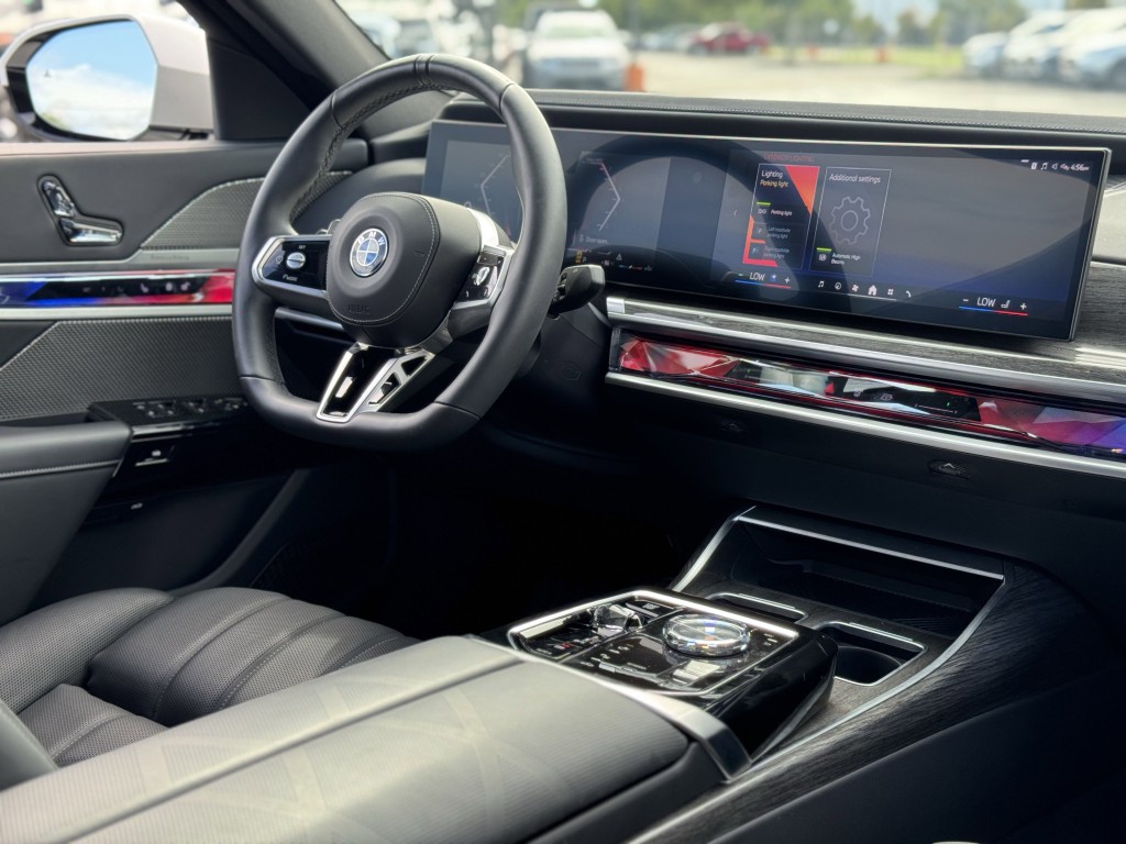 2025 BMW 7 Series Image 17