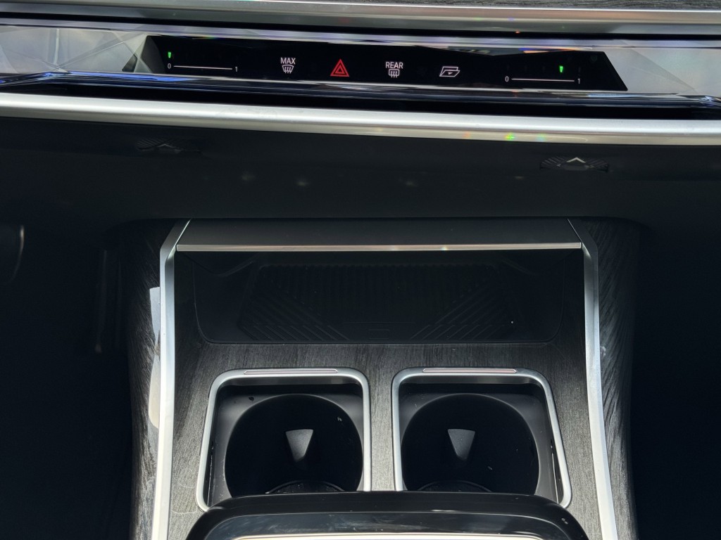 2025 BMW 7 Series Image 29