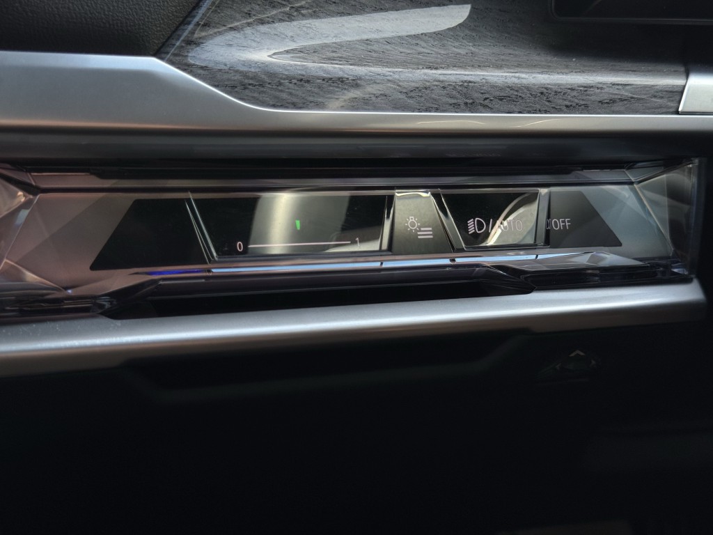 2025 BMW 7 Series Image 31