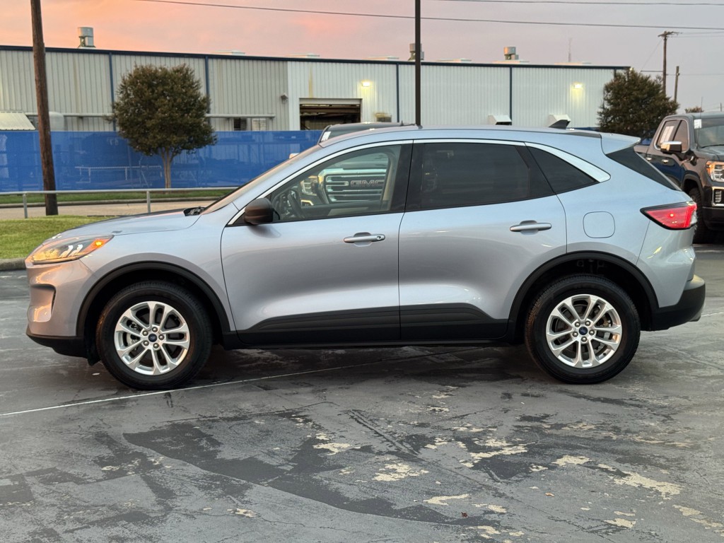 2022 Ford Escape Image 10