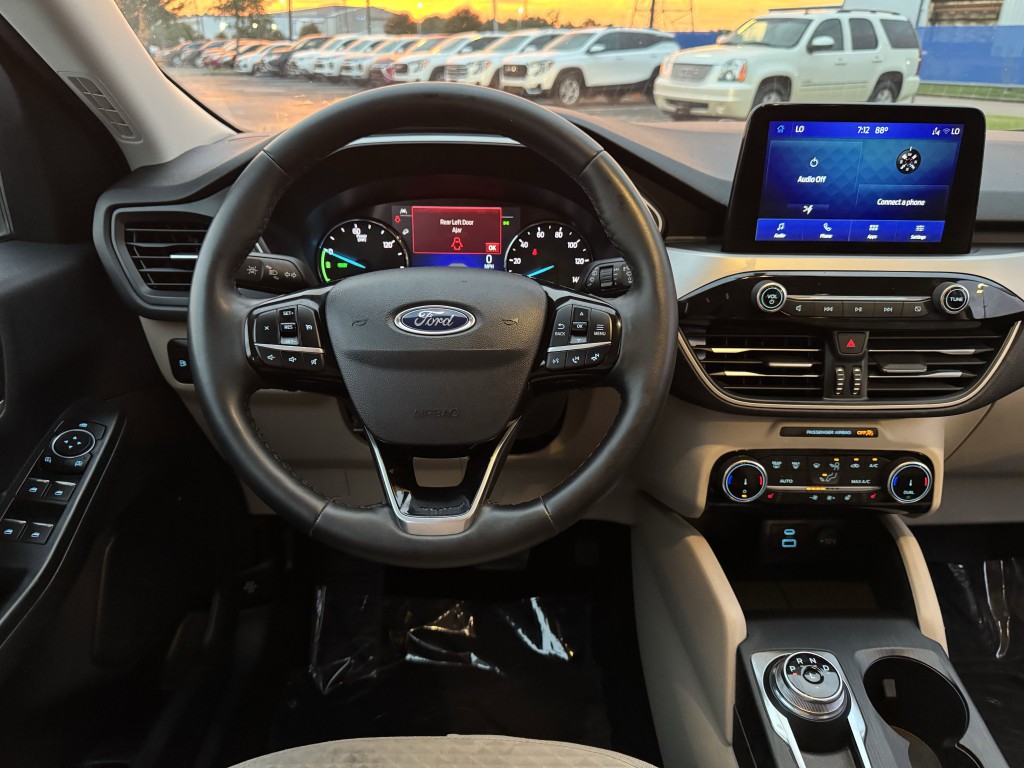 2022 Ford Escape Image 15