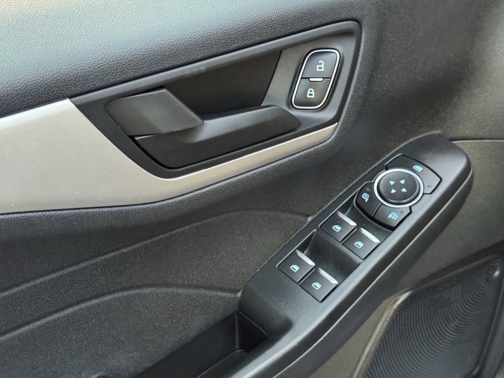 2022 Ford Escape Image 24