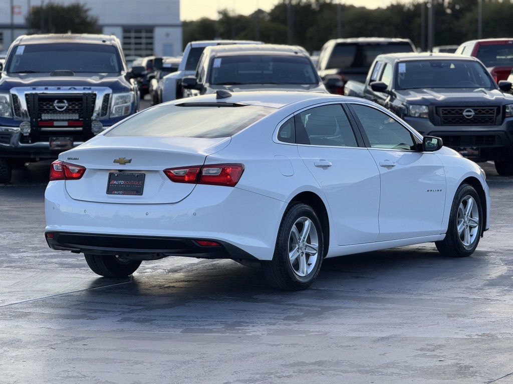 2019 Chevrolet Malibu Image 11