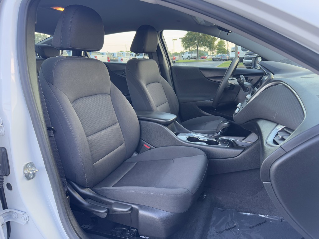 2019 Chevrolet Malibu Image 25