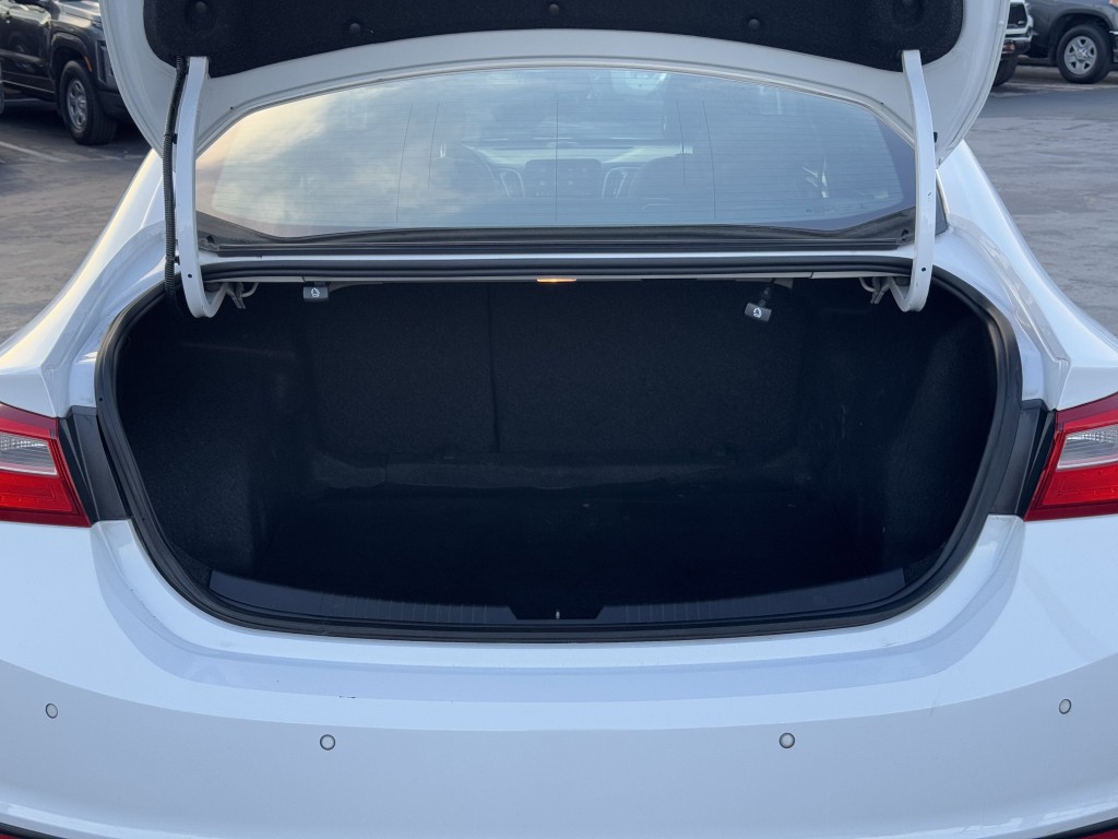 2019 Chevrolet Malibu Image 28