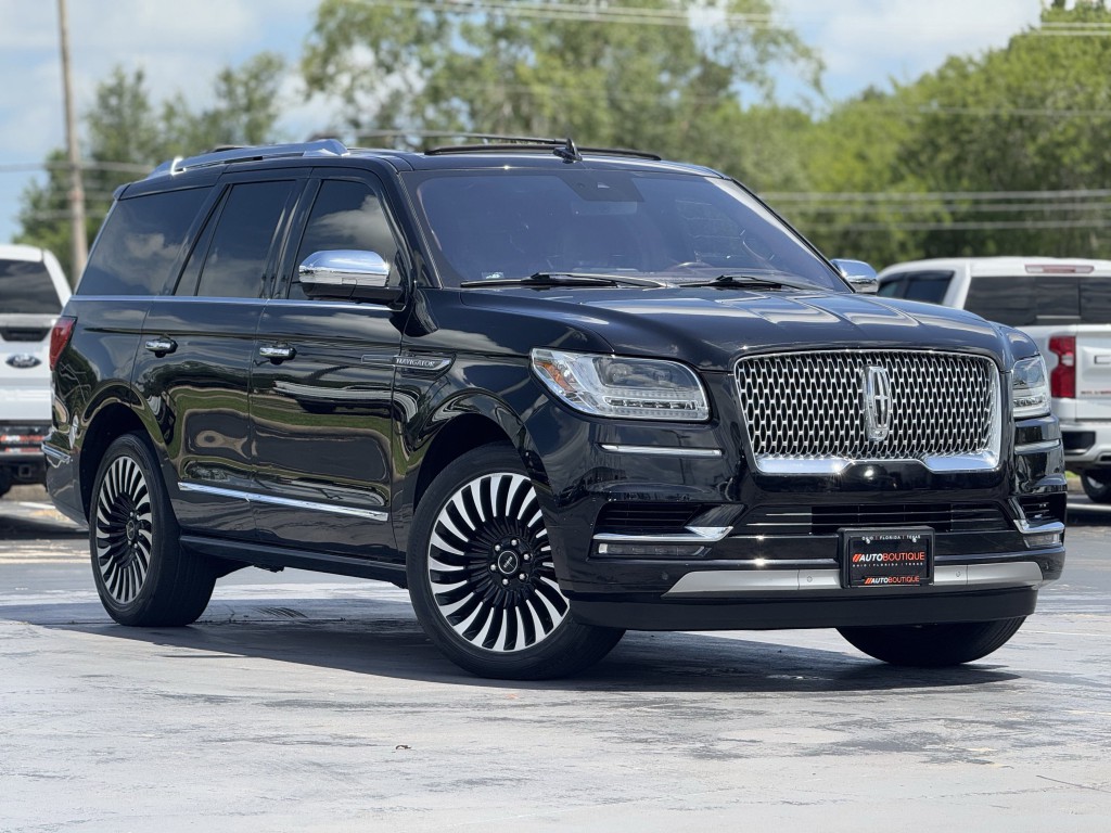 2019 Lincoln Navigator Image 3