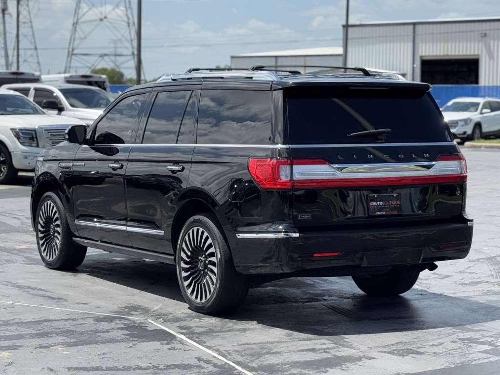 2019 Lincoln Navigator Image 9