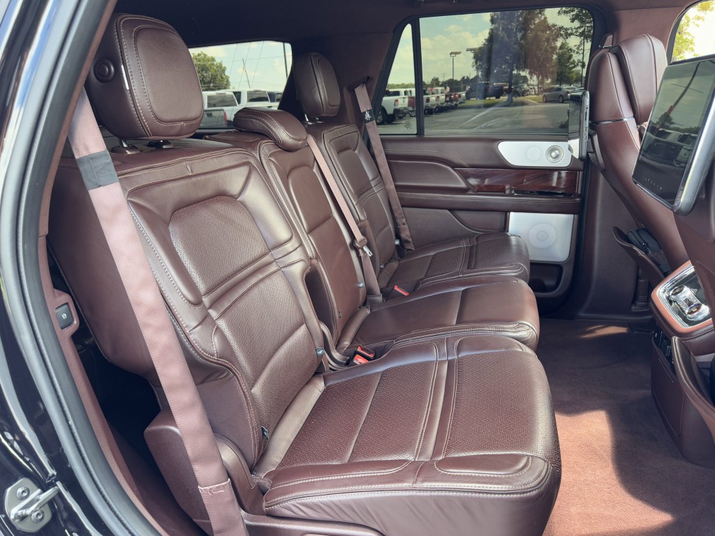 2019 Lincoln Navigator Image 29