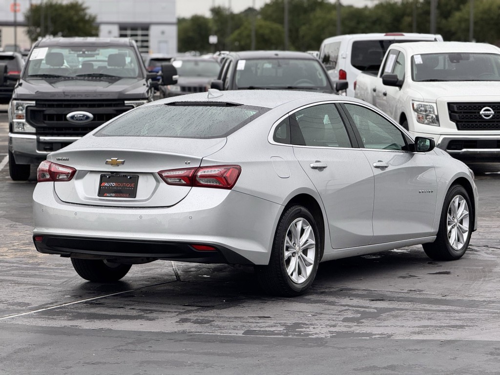 2022 Chevrolet Malibu Image 10