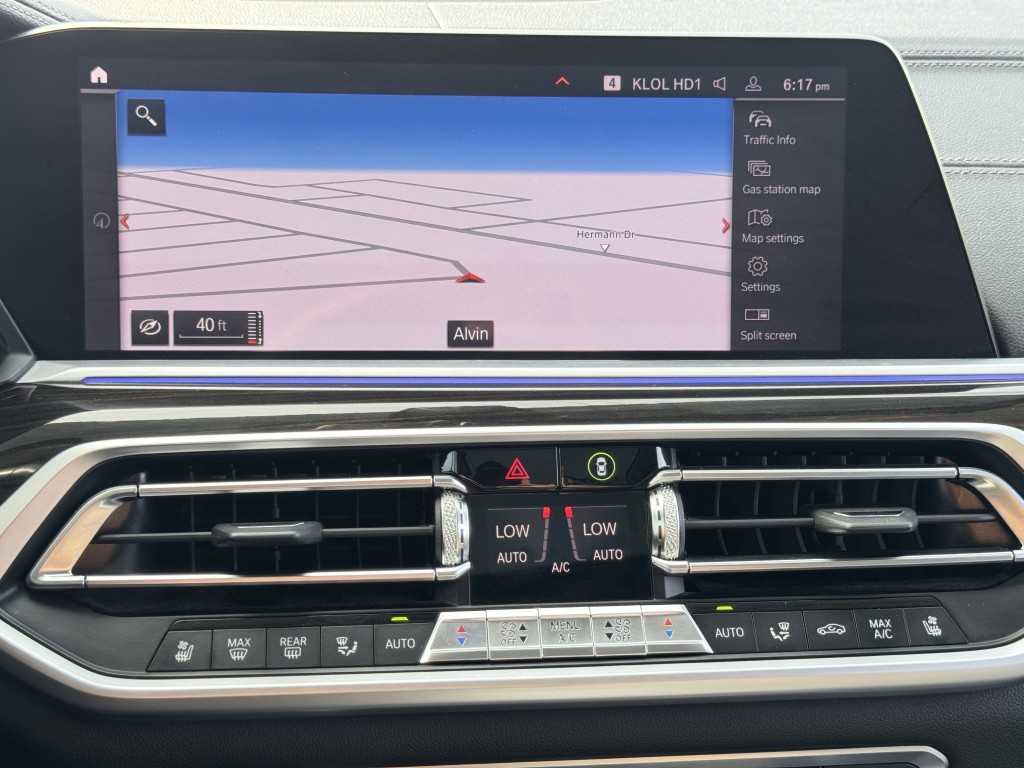 2019 BMW X7 Image 24