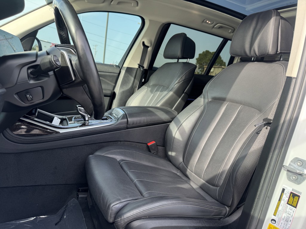 2019 BMW X7 Image 29