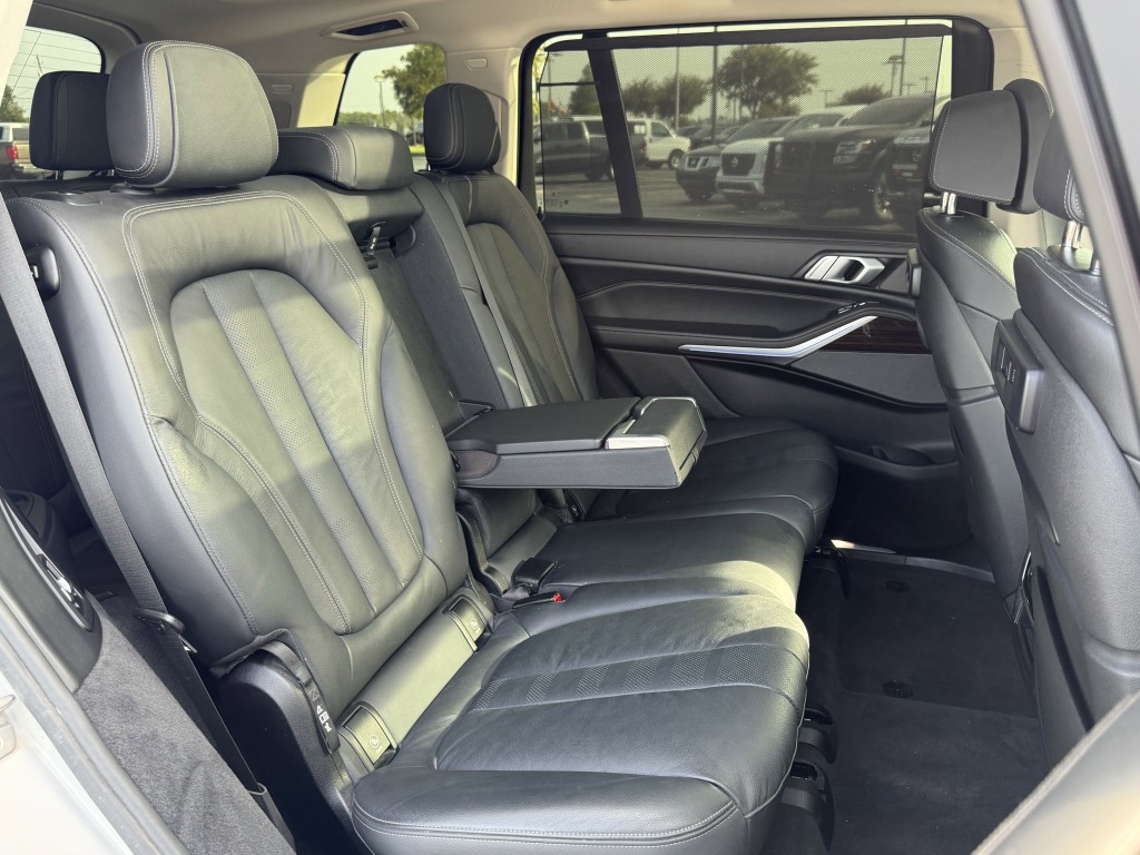 2019 BMW X7 Image 33