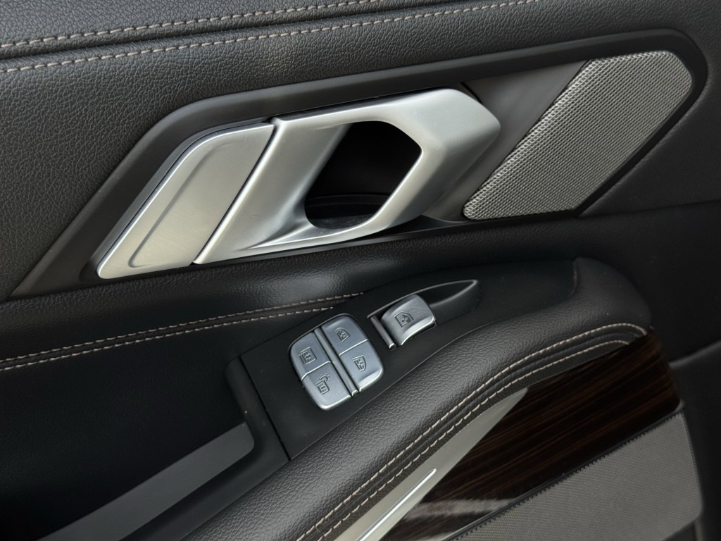 2019 BMW X7 Image 36