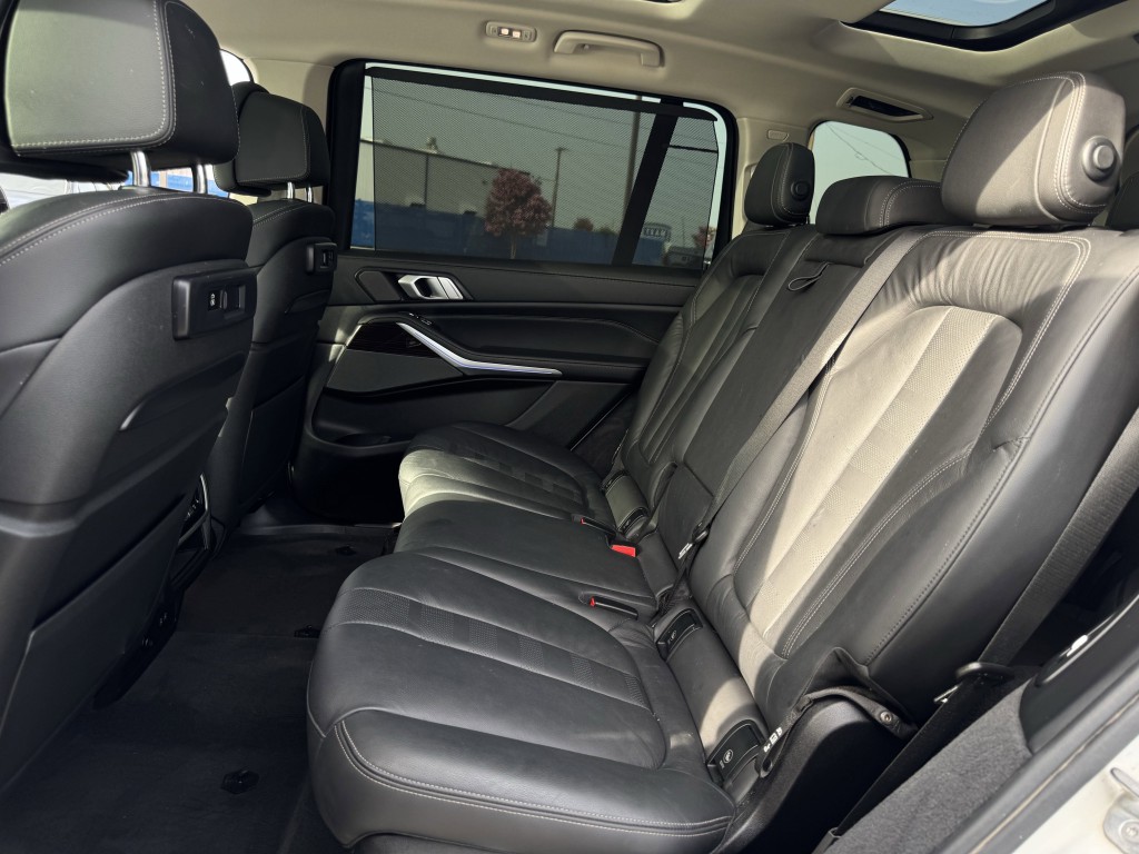 2019 BMW X7 Image 37