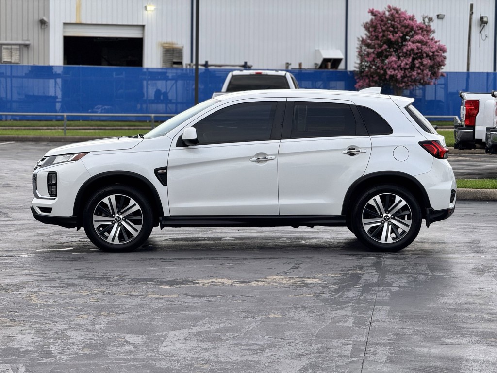 2021 Mitsubishi Outlander Image 8