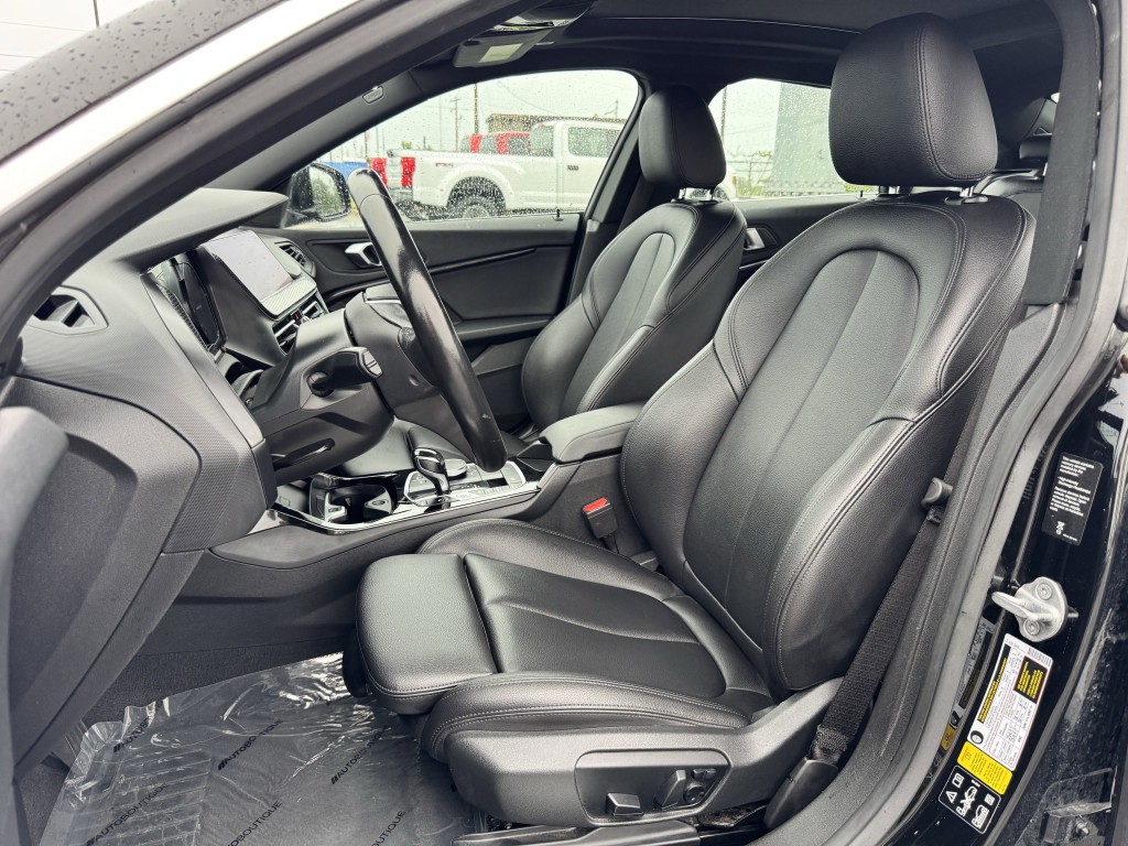 2021 BMW 2 Series Image 23
