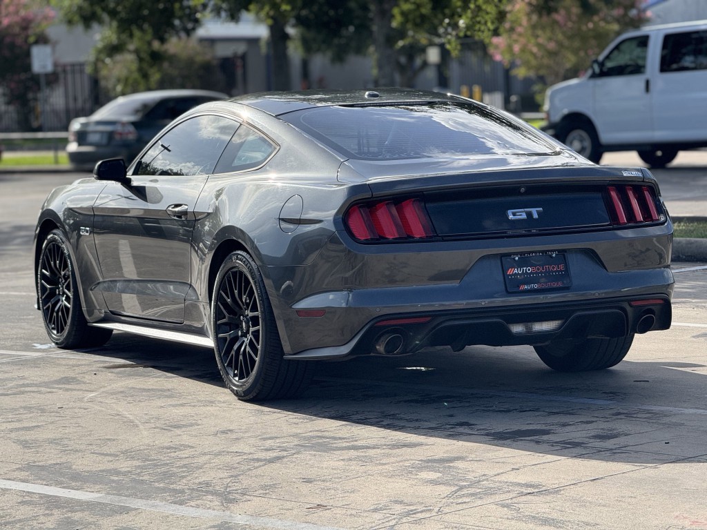 2017 Ford Mustang Image 8