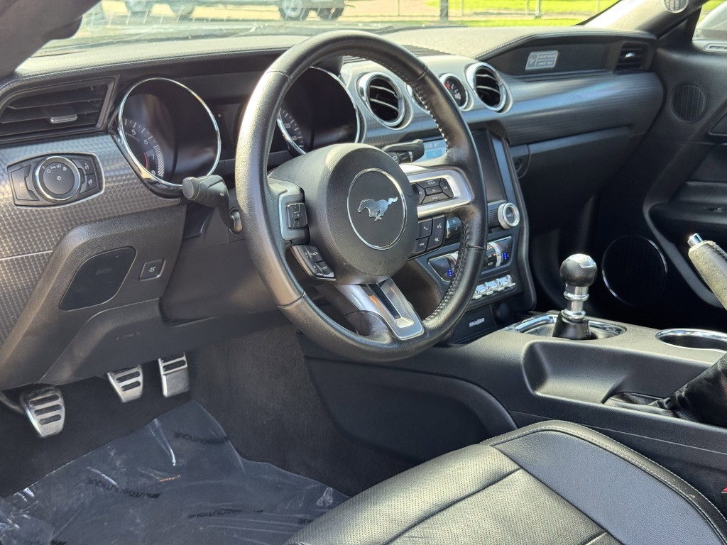 2017 Ford Mustang Image 12