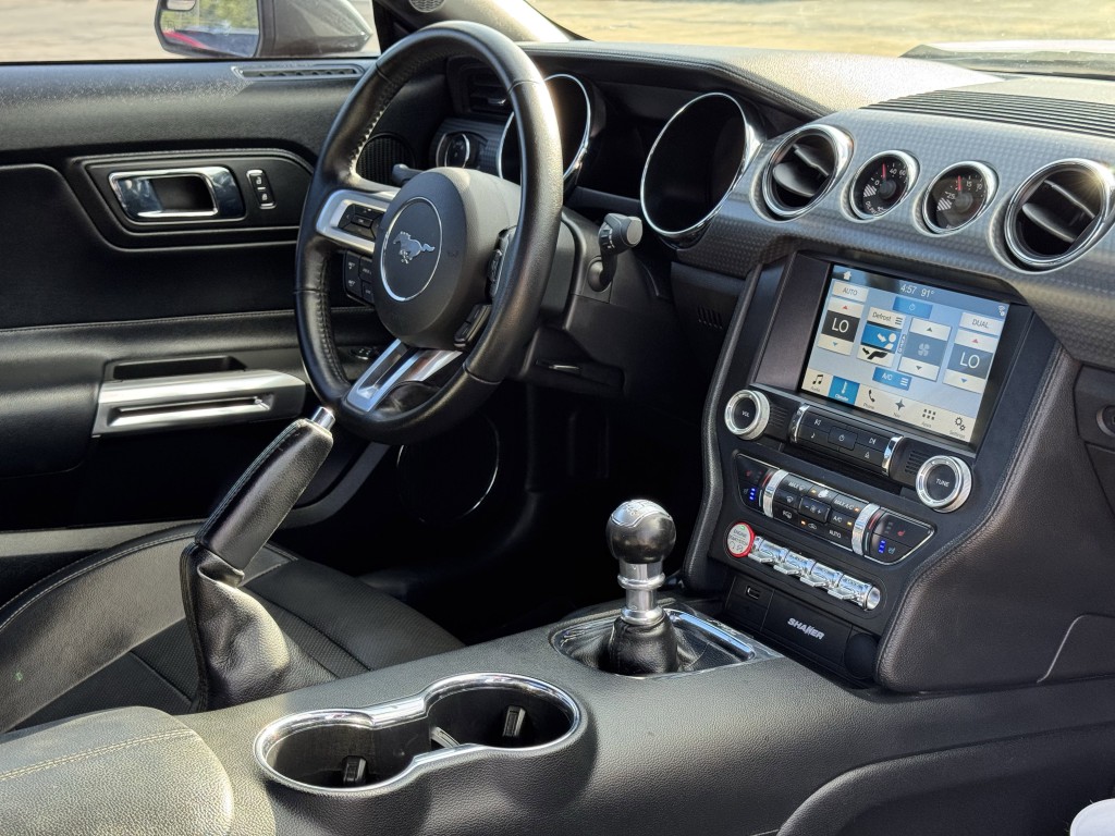 2017 Ford Mustang Image 13