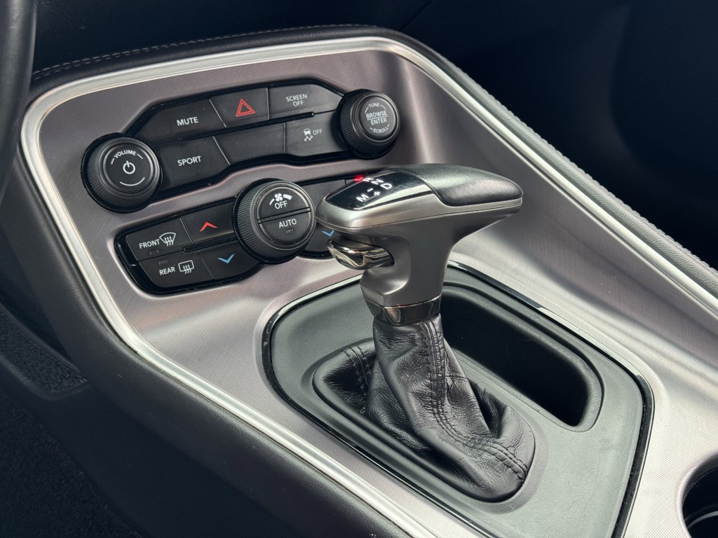 2019 Dodge Challenger Image 16