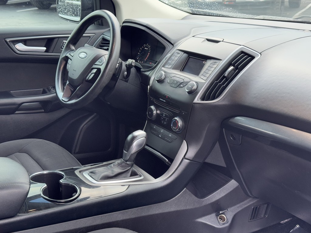 2017 Ford Edge Image 13