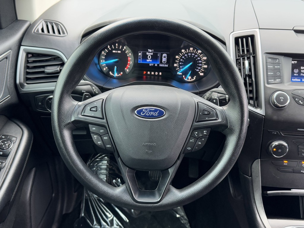 2017 Ford Edge Image 15