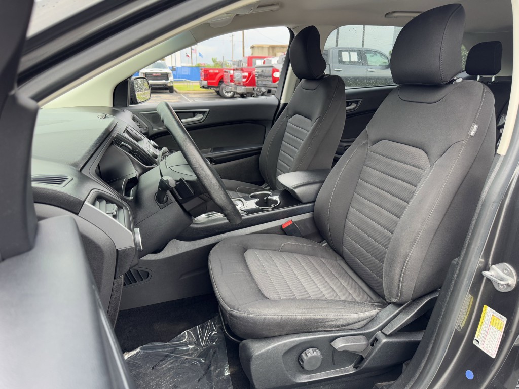 2017 Ford Edge Image 24