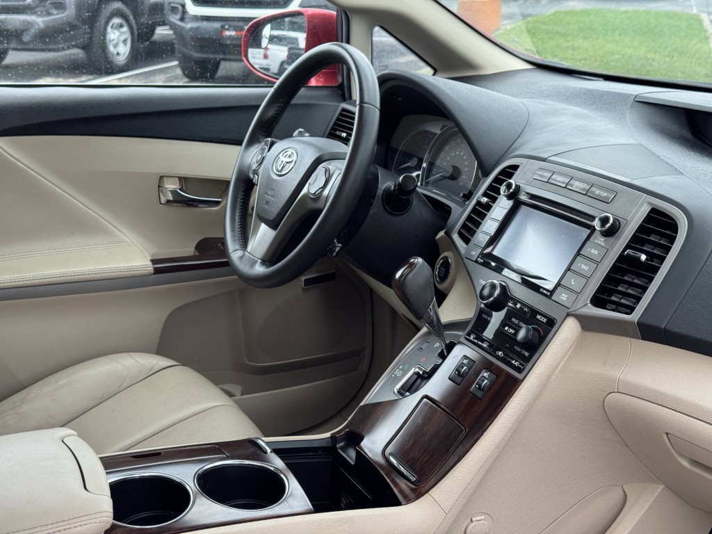 2015 Toyota Venza Image 14