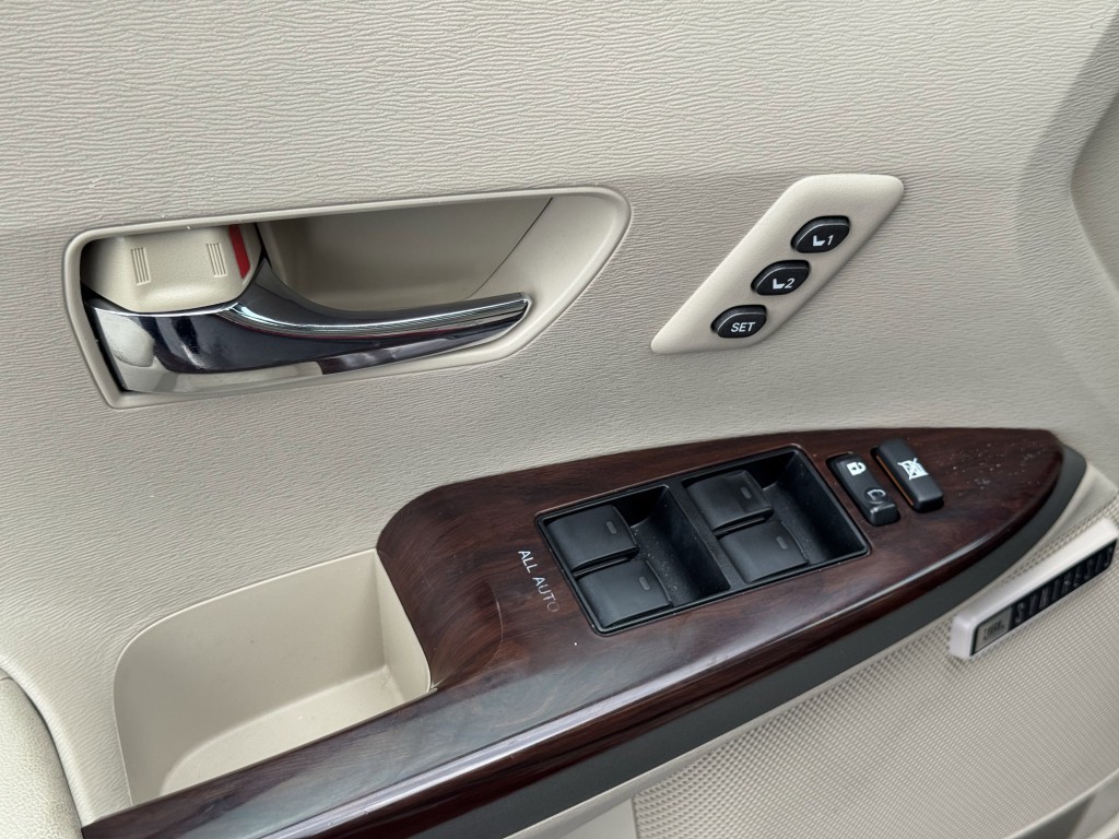 2015 Toyota Venza Image 23