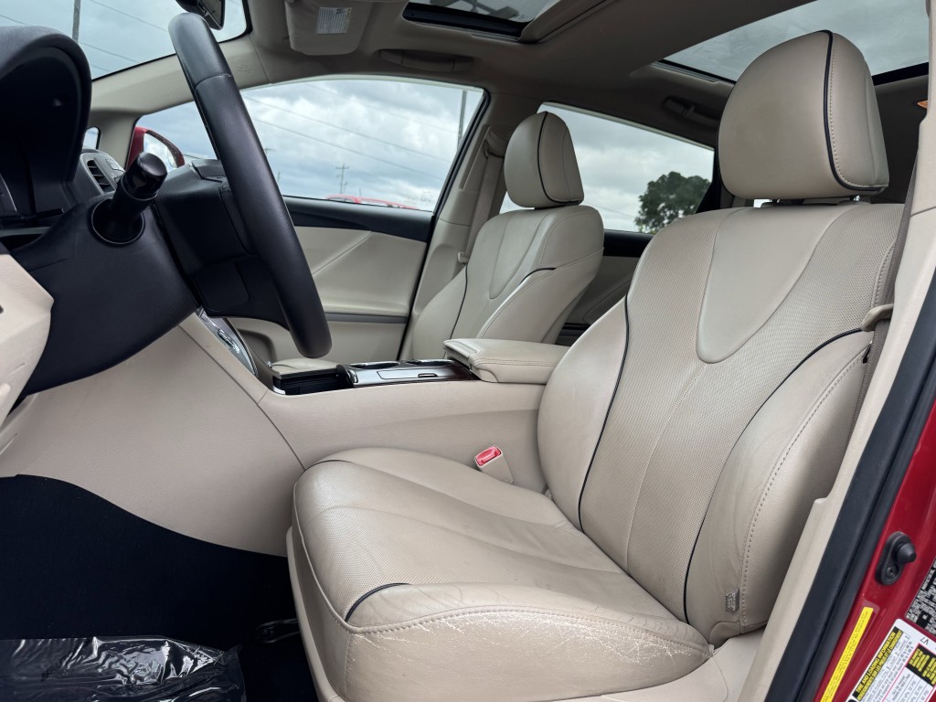 2015 Toyota Venza Image 24