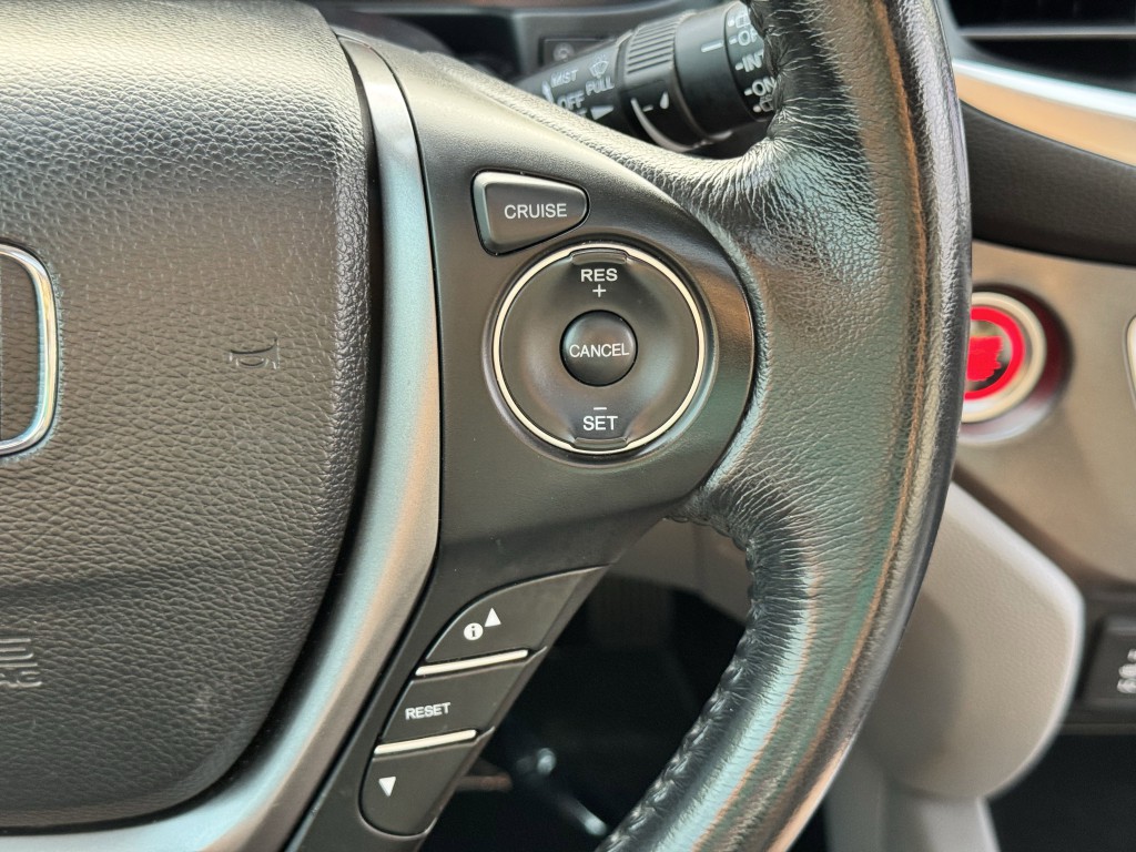 2017 Honda Pilot Image 17