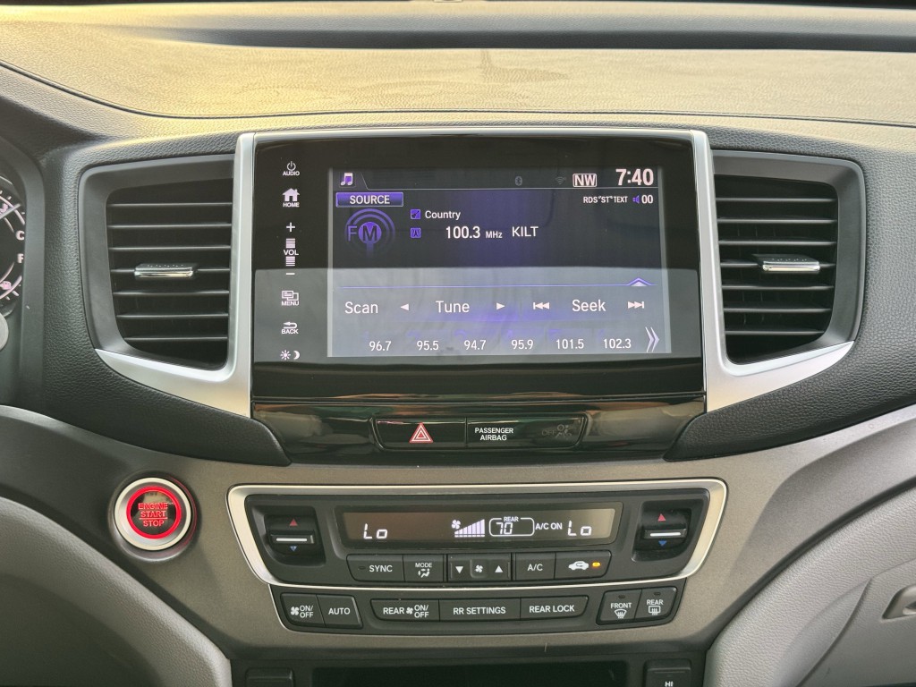 2017 Honda Pilot Image 19