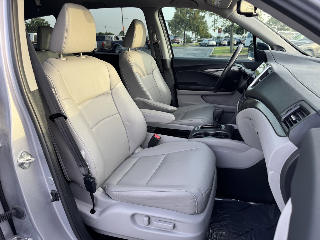2017 Honda Pilot Image 25