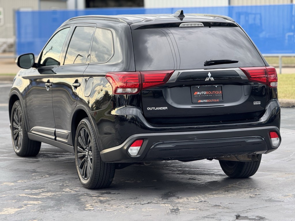 2020 Mitsubishi Outlander Image 8