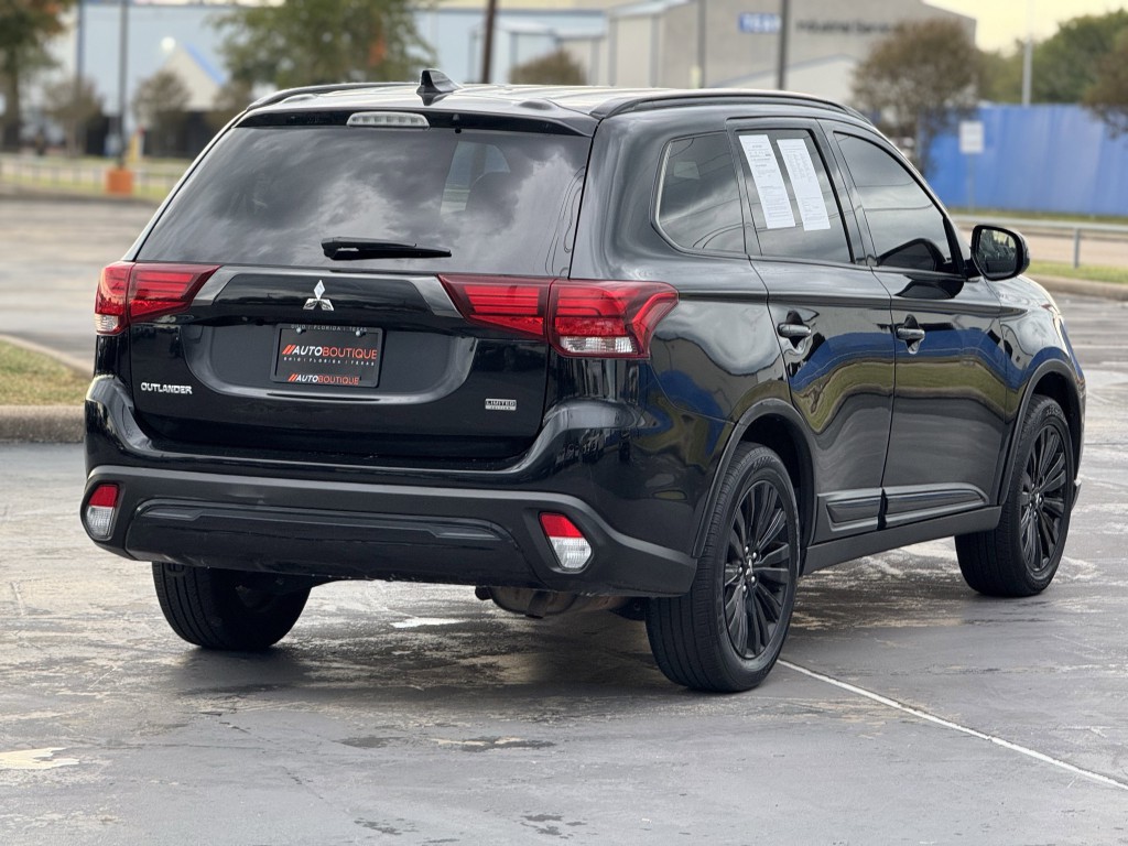 2020 Mitsubishi Outlander Image 9
