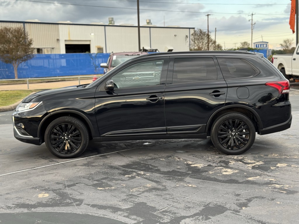 2020 Mitsubishi Outlander Image 10