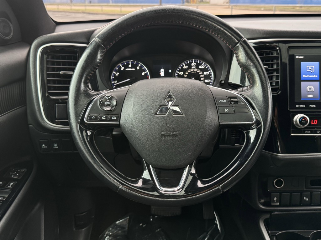 2020 Mitsubishi Outlander Image 14