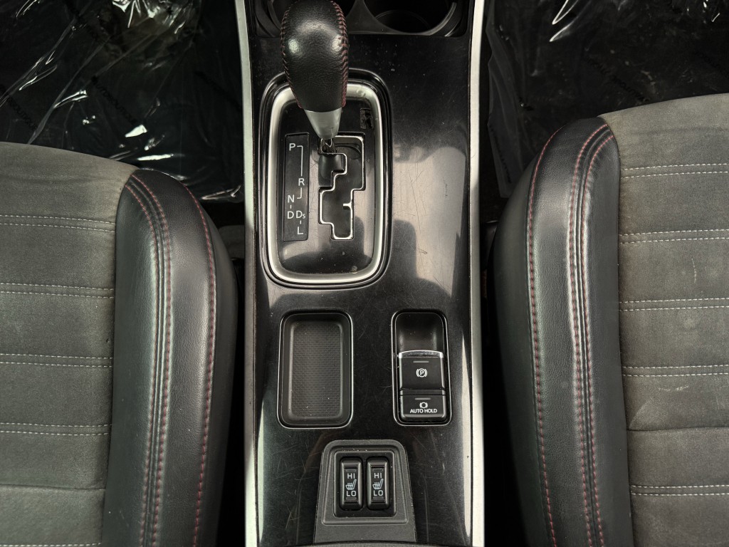 2020 Mitsubishi Outlander Image 18