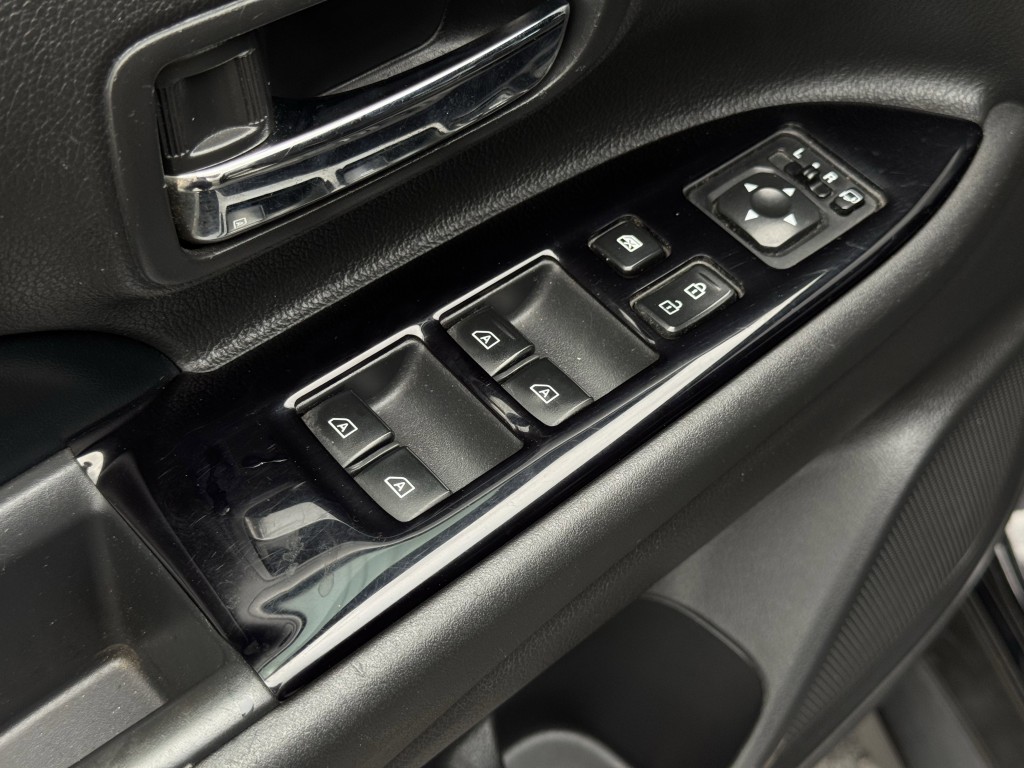 2020 Mitsubishi Outlander Image 20