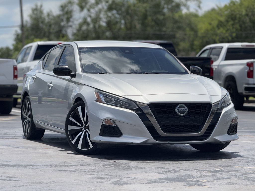 2020 Nissan Altima Image 3