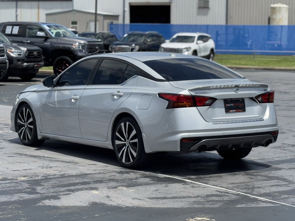 2020 Nissan Altima Image 9