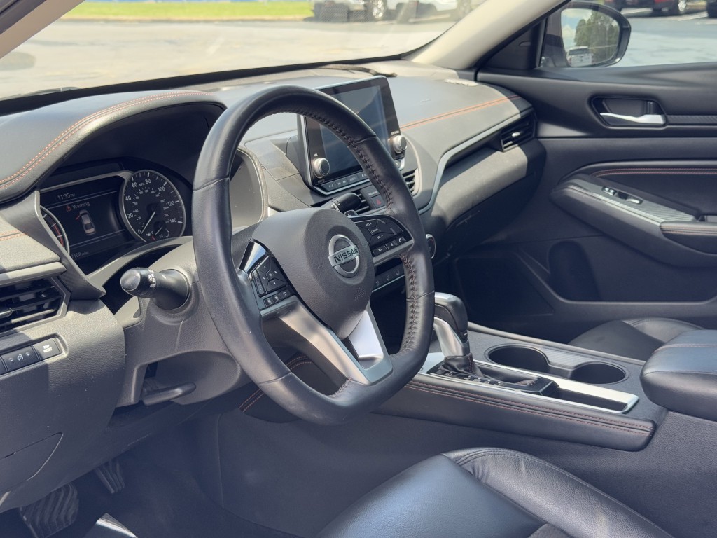 2020 Nissan Altima Image 12