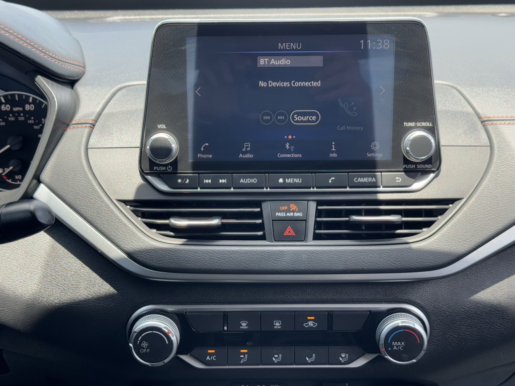 2020 Nissan Altima Image 19