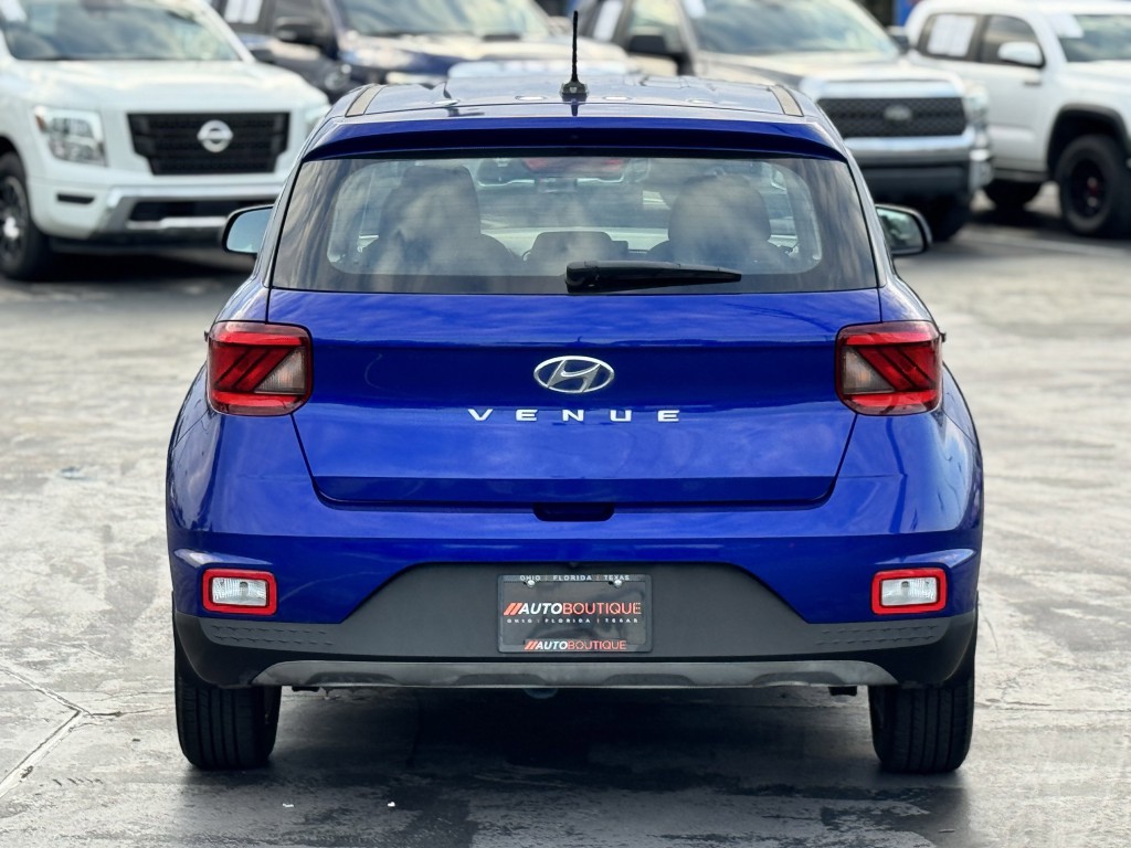 2023 Hyundai Venue Image 6