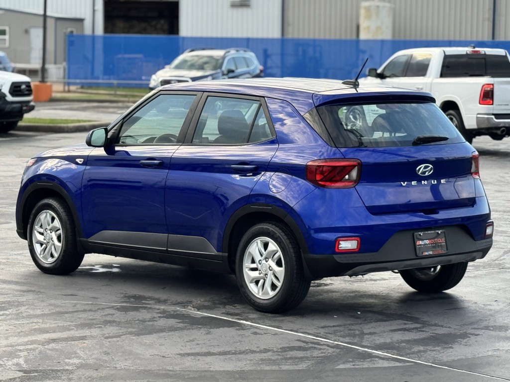 2023 Hyundai Venue Image 9