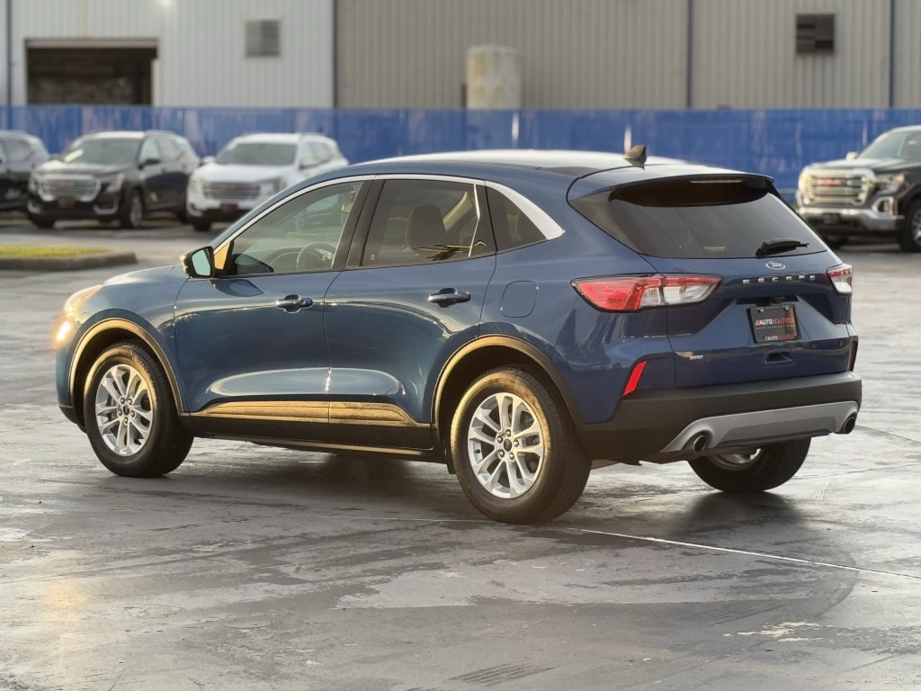 2022 Ford Escape Image 9