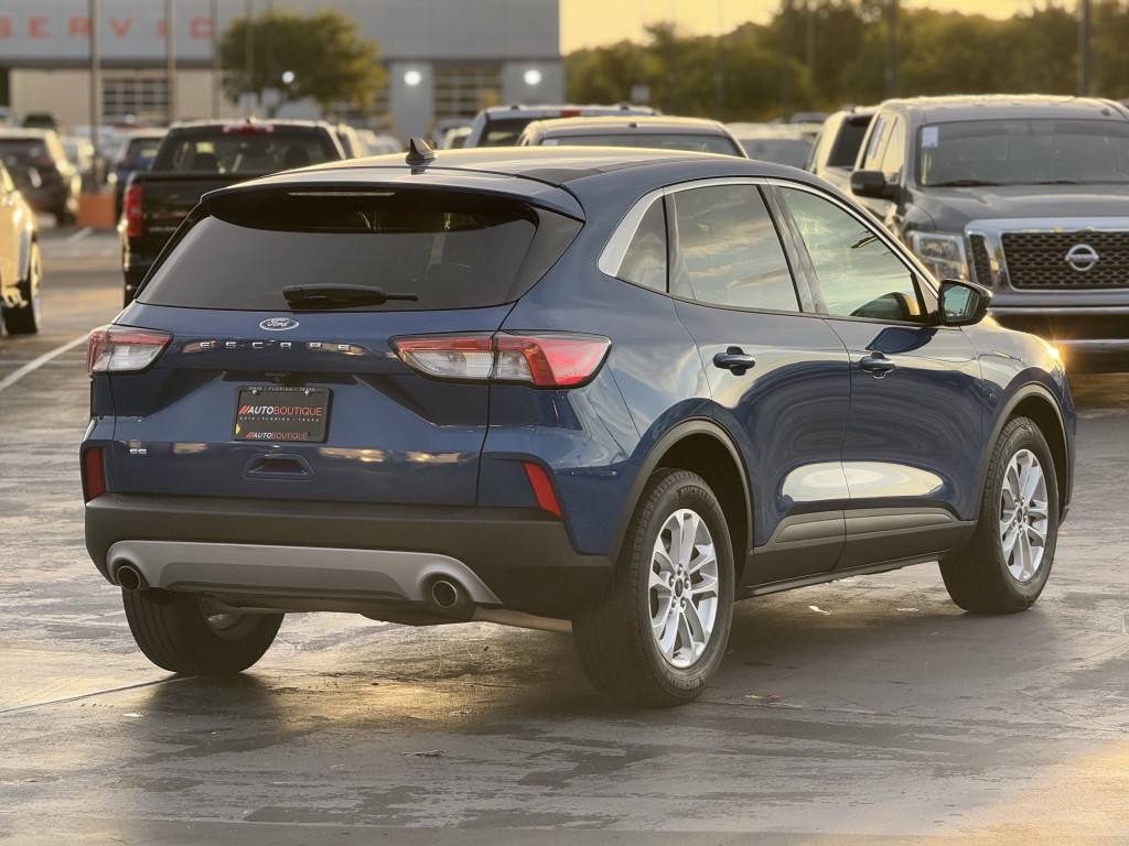 2022 Ford Escape Image 10