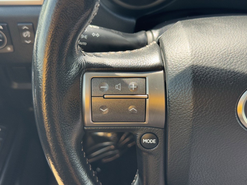 2014 Lexus GX 460 Image 16