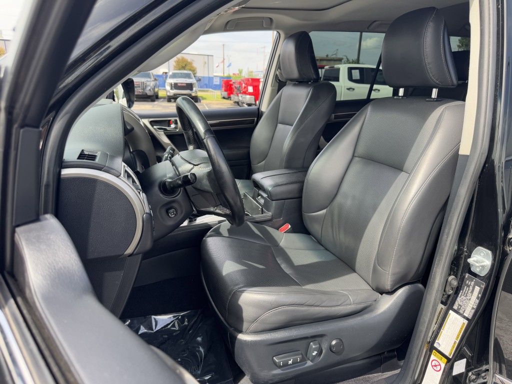 2014 Lexus GX 460 Image 24