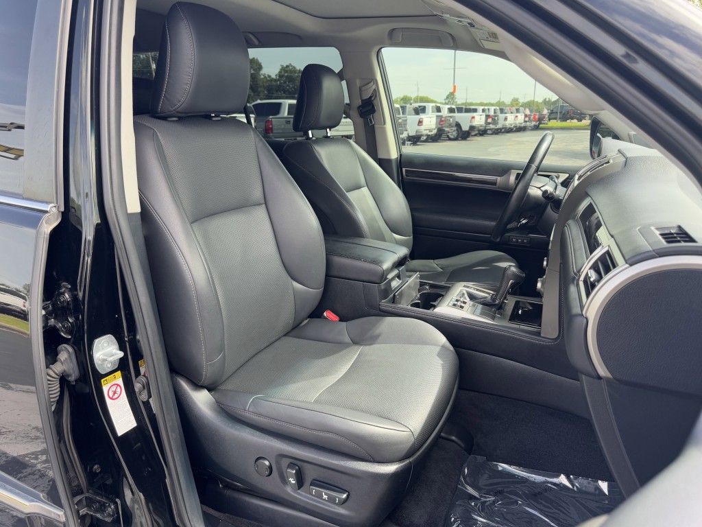 2014 Lexus GX 460 Image 25